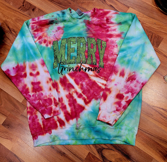 Merry Grinchmas Ice Dye
