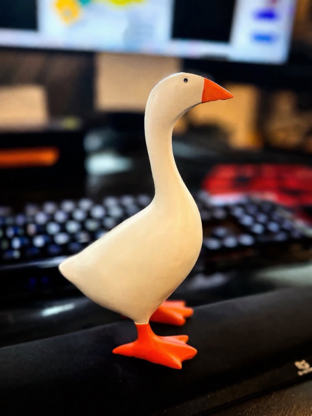 Desk Goose